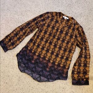 DR2 Black and Gold Patterned Top